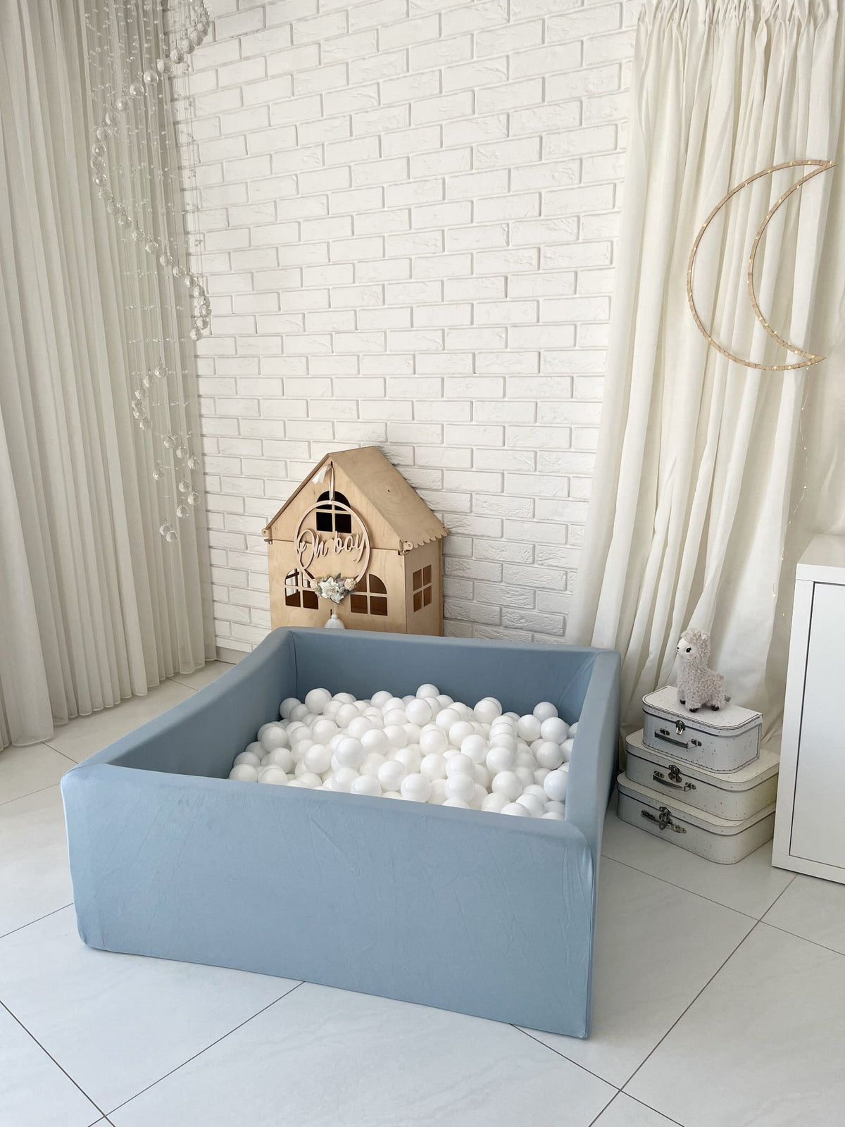 Cotton Square Ball Pit 106 x 106 x 40cm with Balls lifestyle photo
