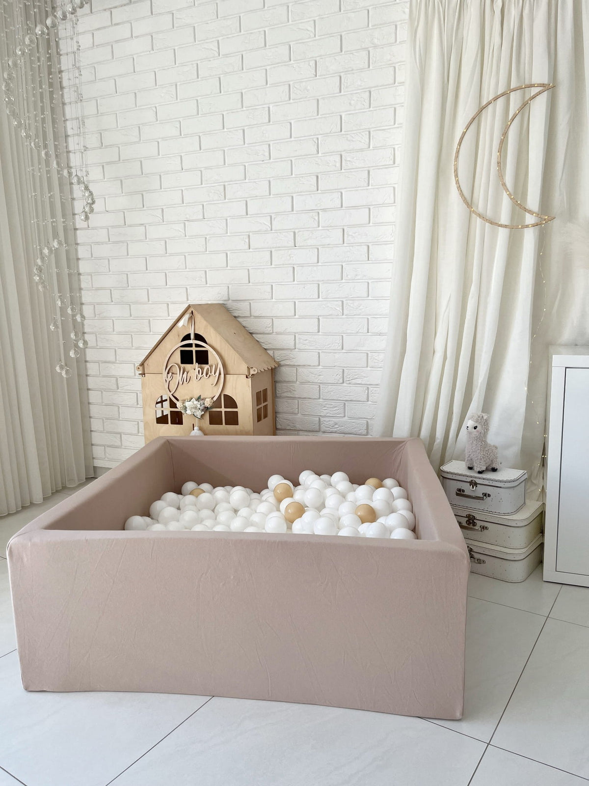 Cotton Square Ball Pit 106 x 106 x 40cm with Balls lifestyle photo