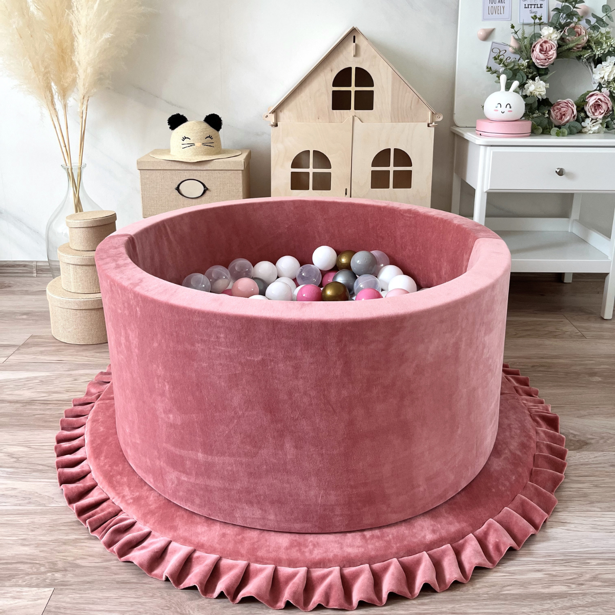 Velvet Baby Ball Pit with Balls in Dusty Pink