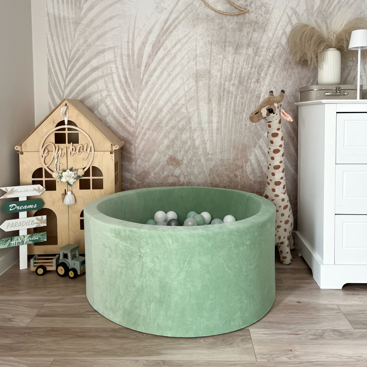 Velvet Baby Ball Pit with Balls in Green