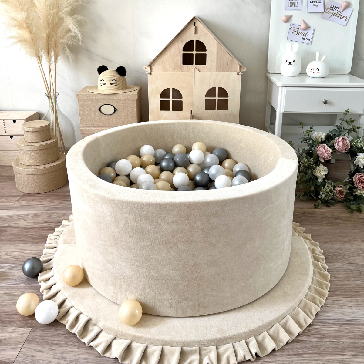 Velvet Baby Ball Pit with Balls in Creme