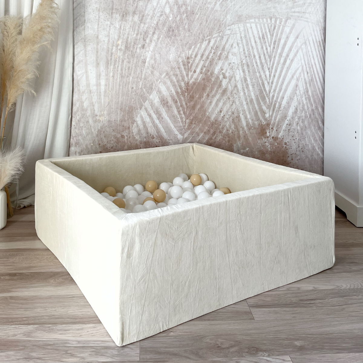 Velvet Square Ball Pit 106 x 106 x 40cm with Balls in Creme