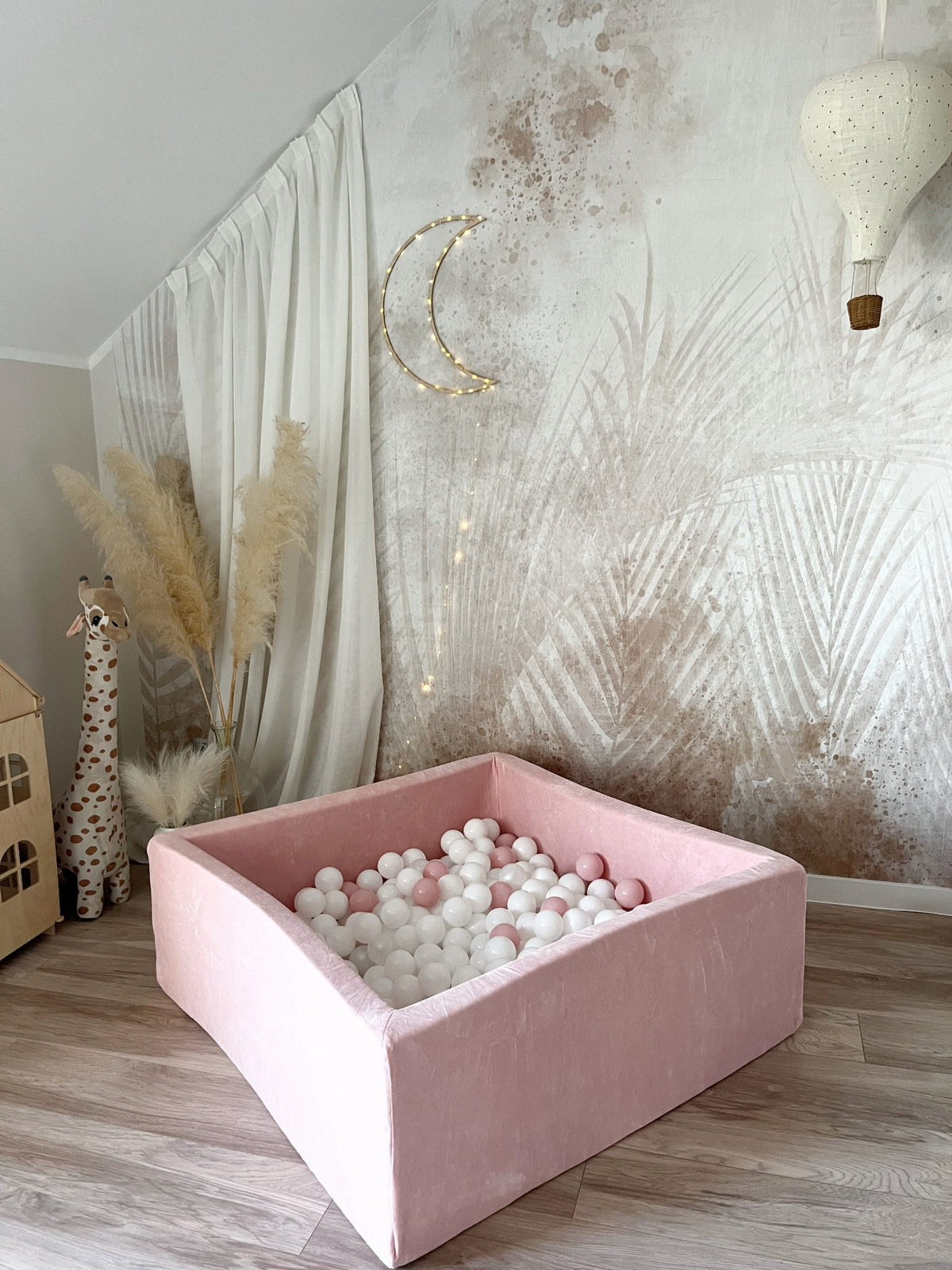 Velvet Square Ball Pit 106 x 106 x 40cm with Balls lifestyle photo